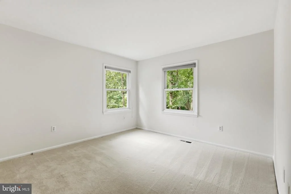 Photo of 10811 MIDSUMMER DRIVE