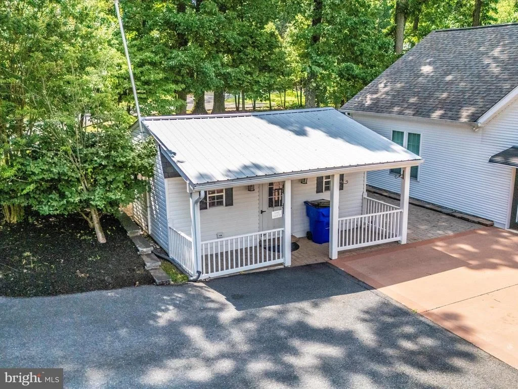 Photo of 6047 QUINN ROAD