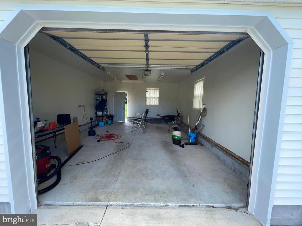 Photo of 28 CIRCLE DRIVE W