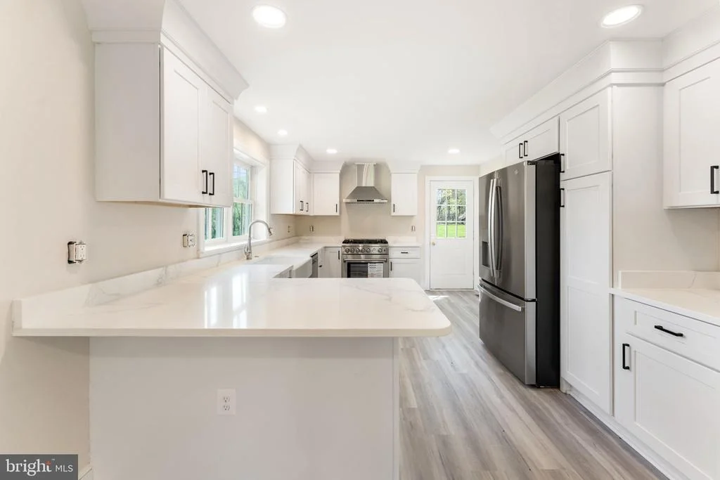 Photo of 11066 MORELAND ROAD