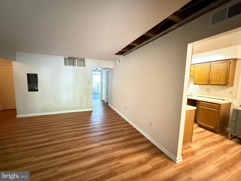 Photo of Unit 12CA at 2403 NORMANDY SQUARE PLACE