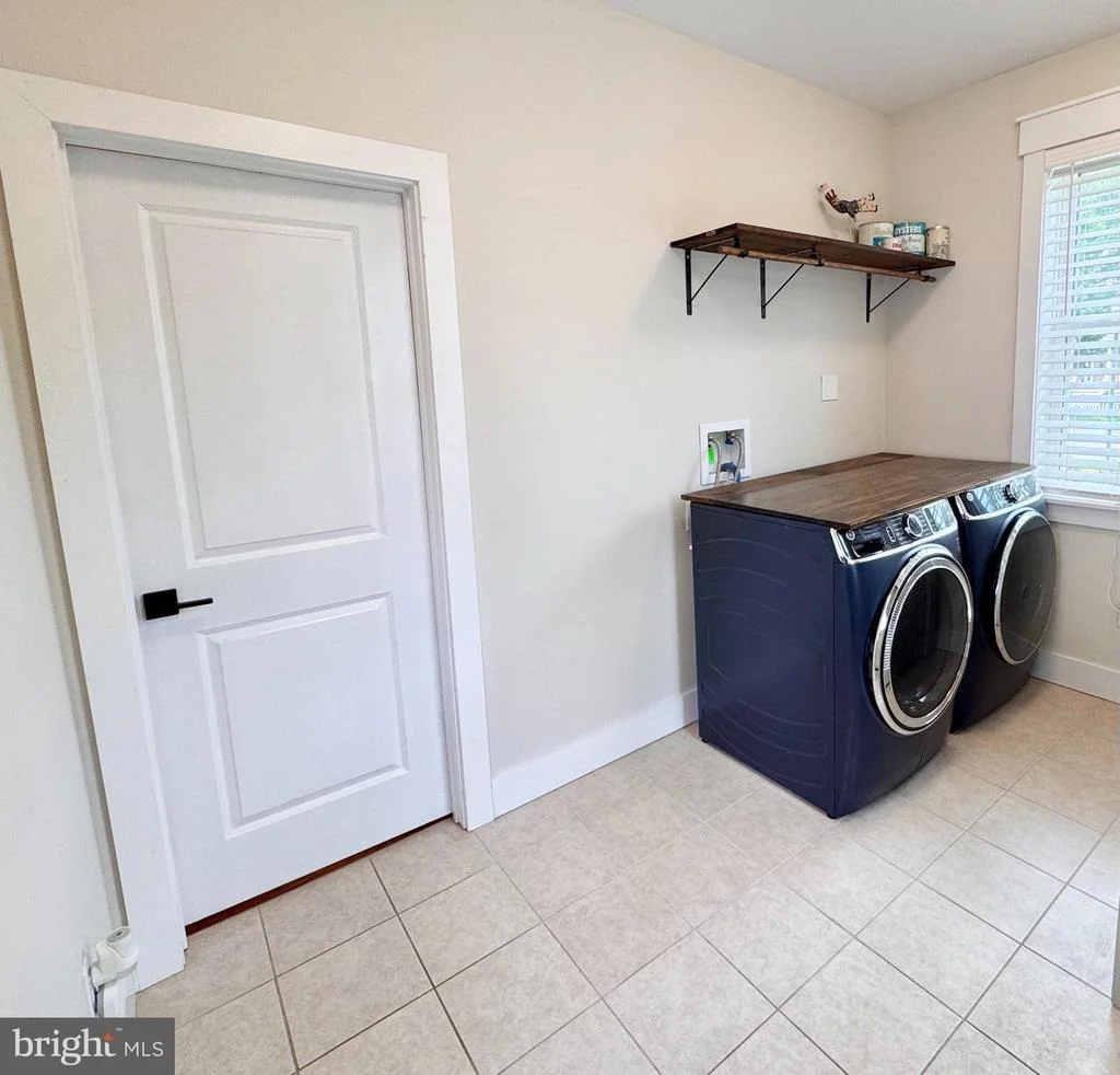 Photo of 1222 CARROLLTON LANE