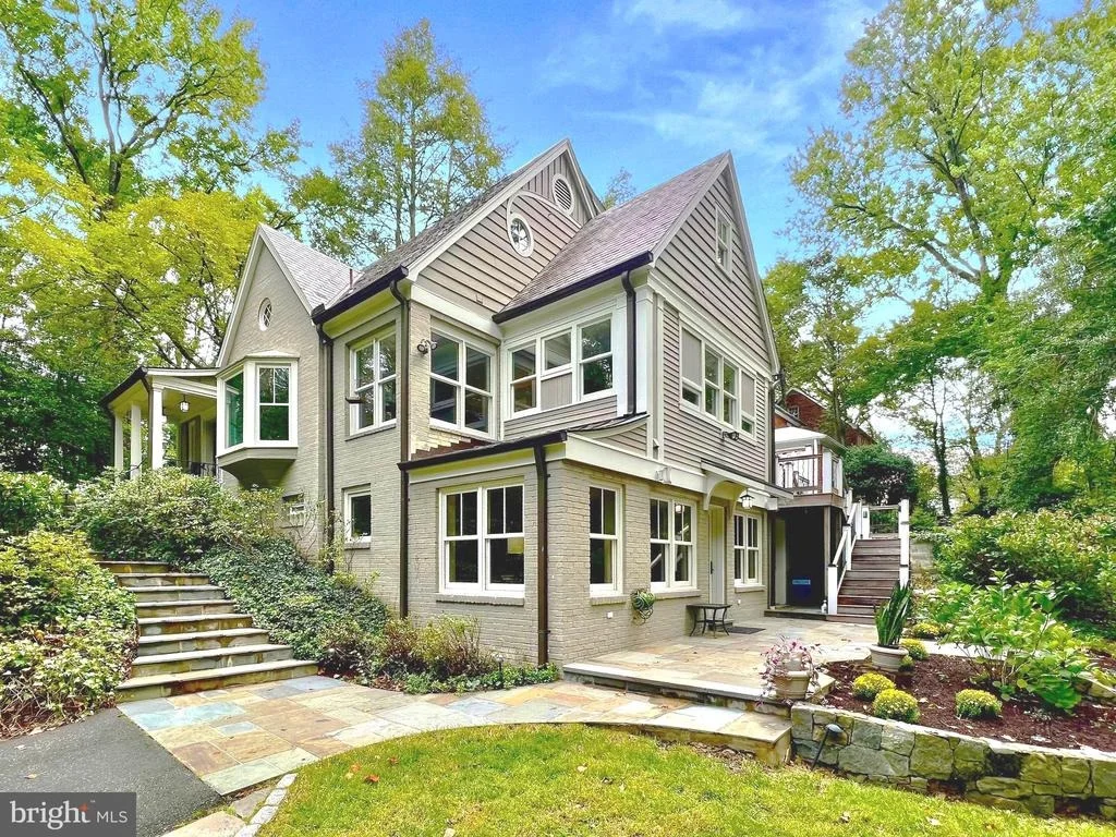 Photo of 1118 DALE DRIVE