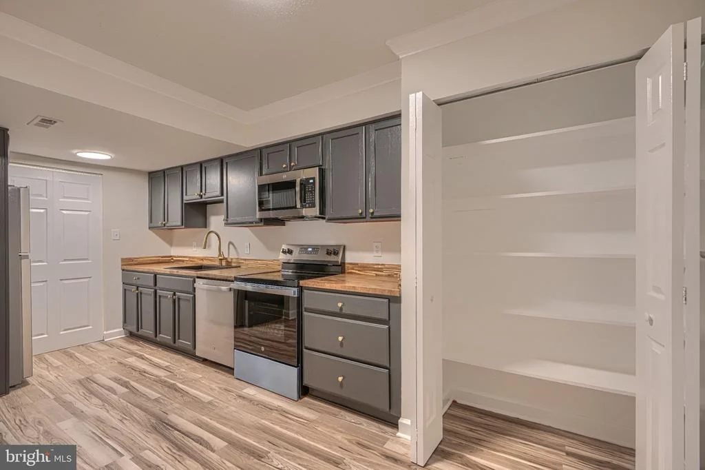 Photo of Unit E at 7191 CYPRESS COURT