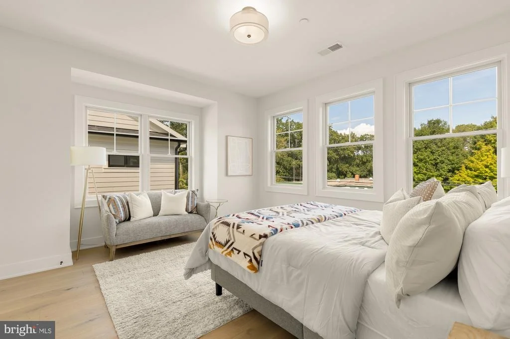 Photo of 9508 FOREST ROAD