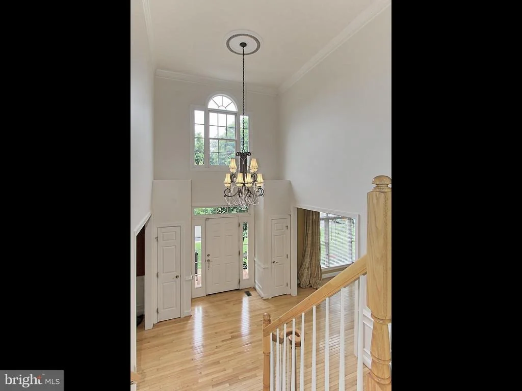 Photo of 2727 ROBALEED WAY