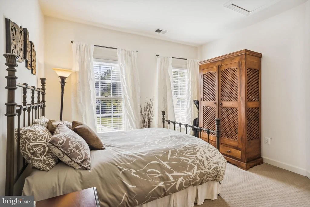 Photo of 4412 WINDING OAK DRIVE
