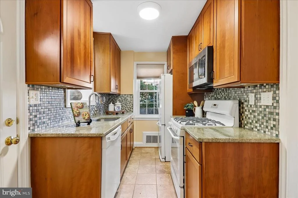 Photo of 8616 LYNBROOK DRIVE