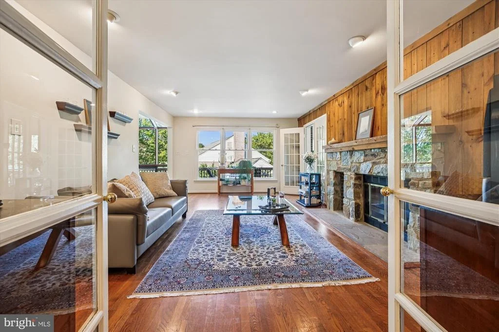 Photo of 9537 FOX HOLLOW