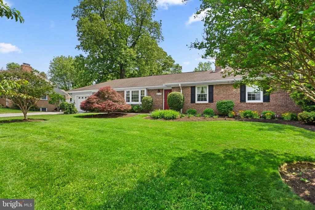 Photo of 4117 QUEEN MARY DRIVE