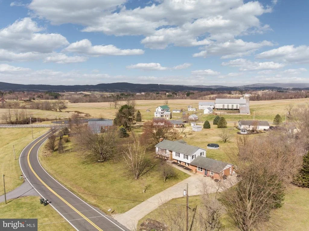 Photo of 3916 VALLEY VIEW ROAD