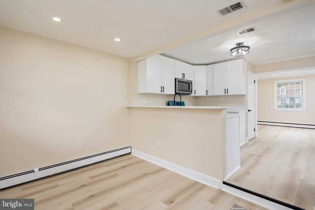 Photo of 8202 LONGPOINT ROAD