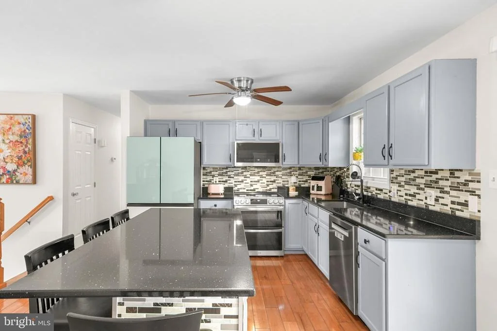 Photo of 16902 READING DRIVE