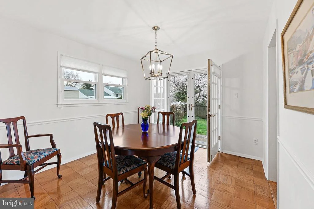 Photo of 4616 EXETER STREET