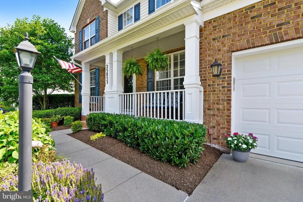 Photo of 25853 SPRING FARM CIRCLE