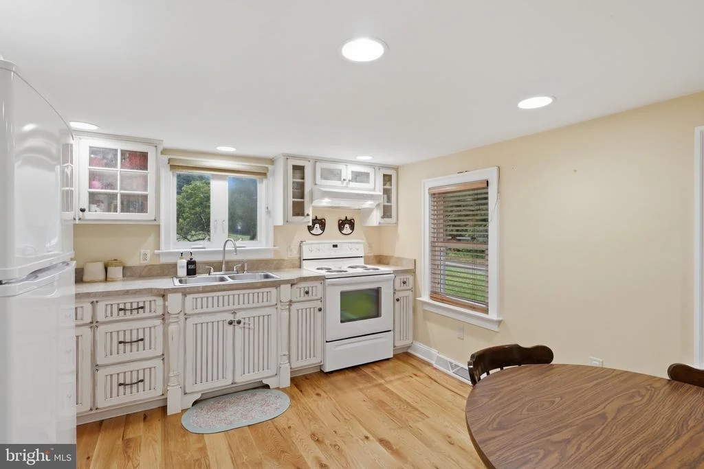 Photo of 5451 BLACK BEAR ROAD