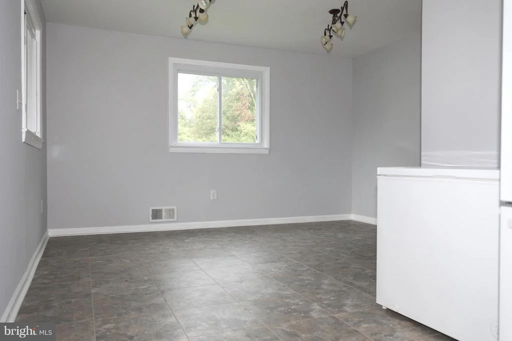 Photo of 13105 HOLDRIDGE ROAD