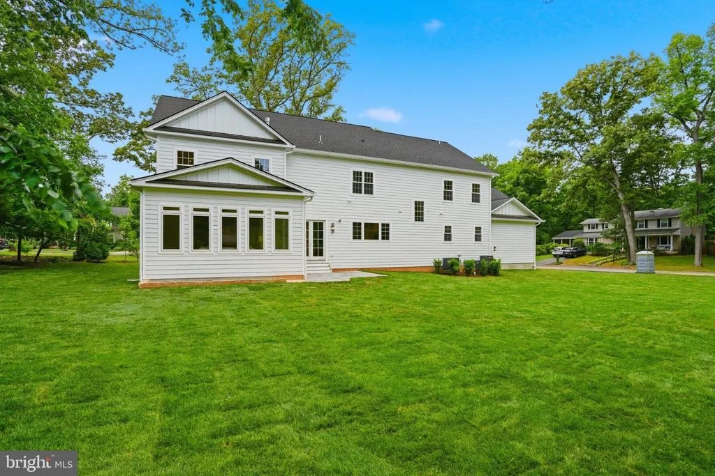 Photo of 1142 CAMERON ROAD