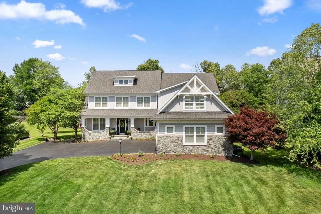 Photo of 8328 PINE KNOTT COURT
