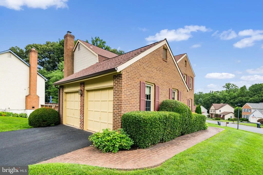 Photo of 6011 BURNSIDE LANDING DRIVE