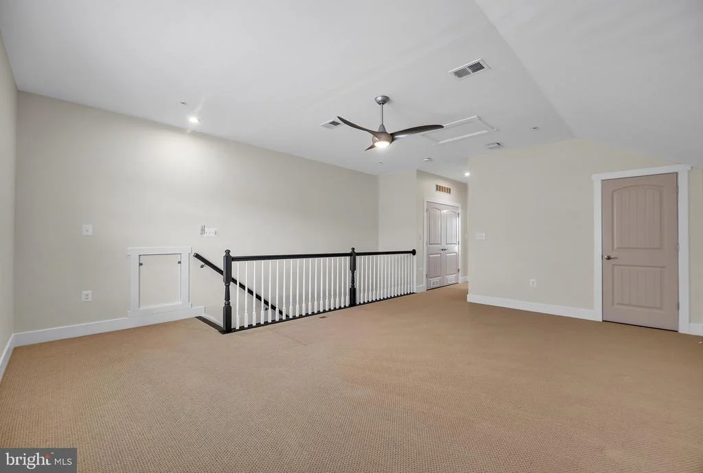 Photo of 136 NAUSET LANE