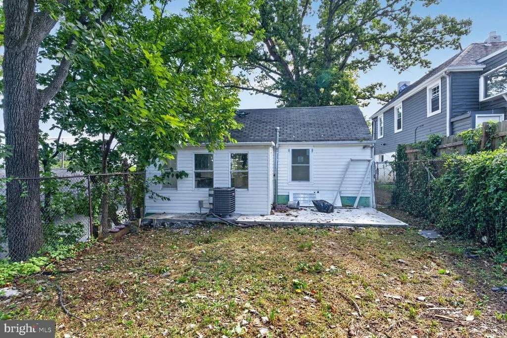 Photo of 1227 44TH PLACE SE