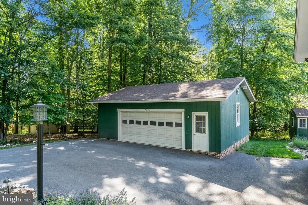 Photo of 6213 WHITE OAK DRIVE