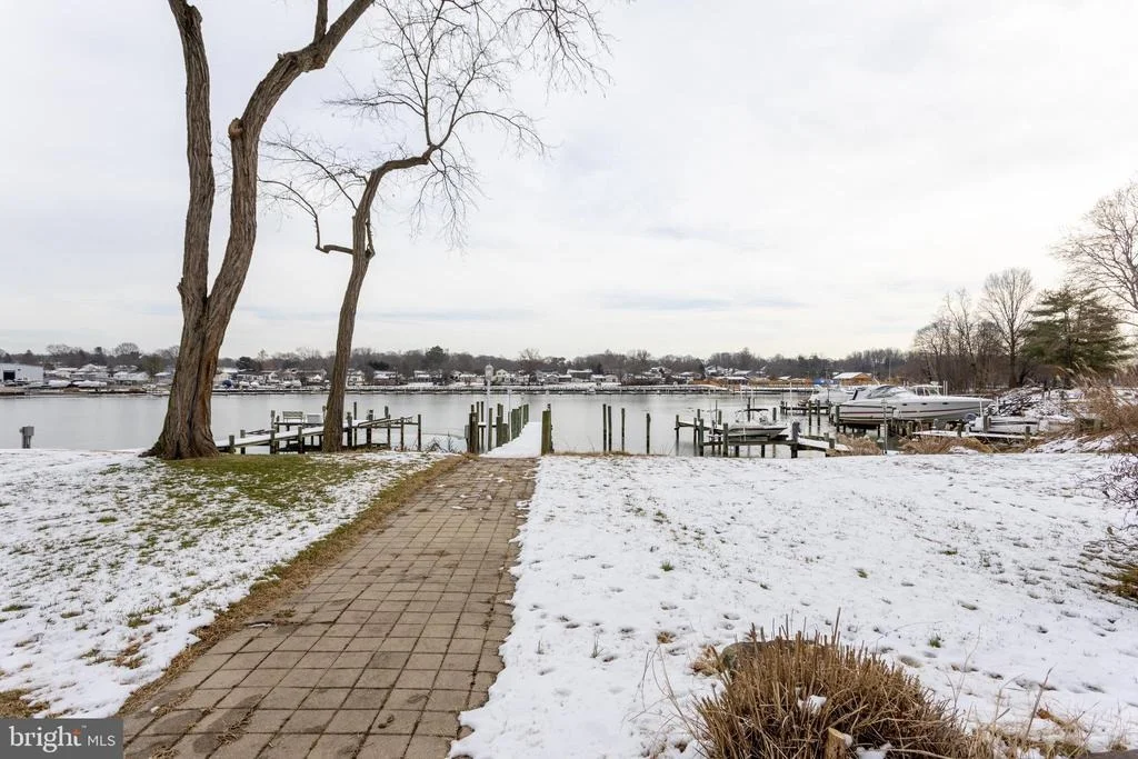 Photo of 415 SHORE DRIVE