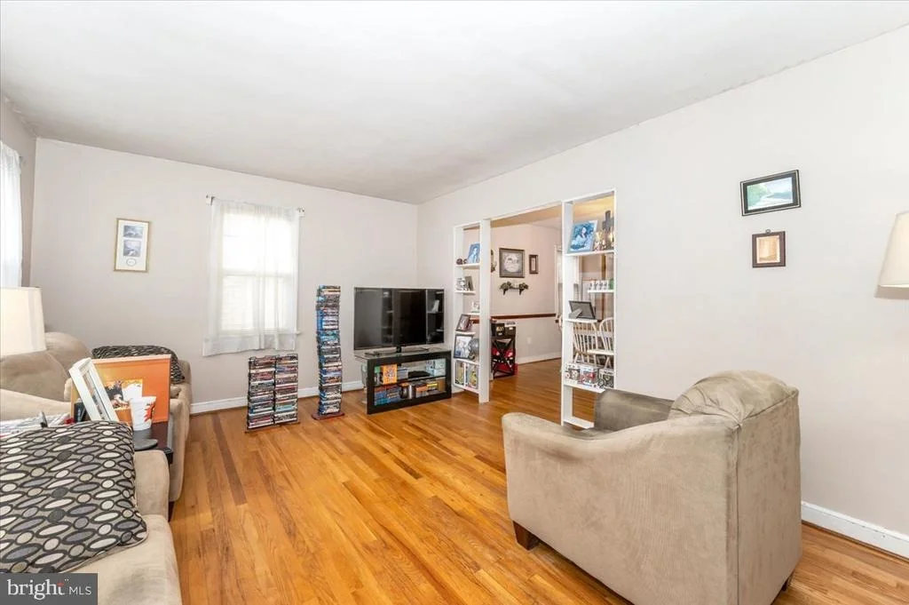 Photo of 239 DEVONSHIRE ROAD NE