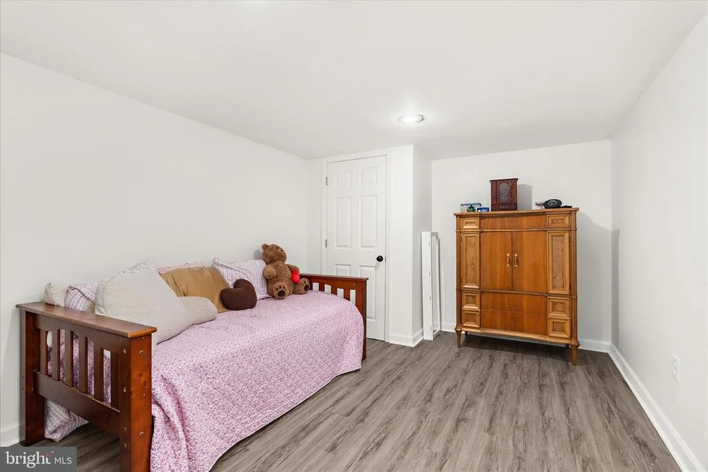 Photo of 7803 LINTHICUM ROAD