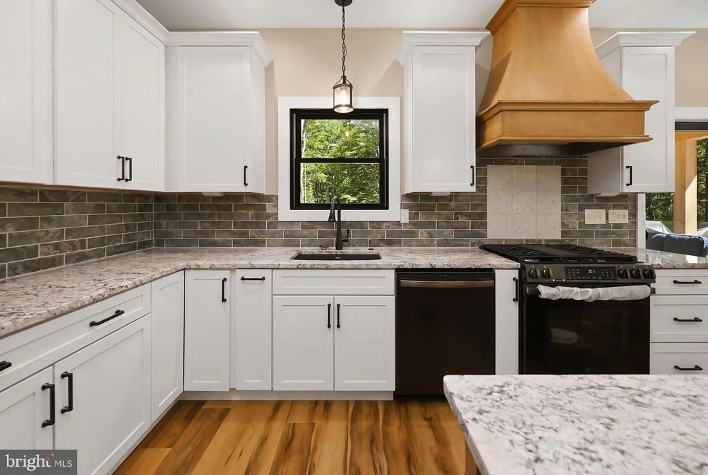 Photo of 15 BYRAN DR