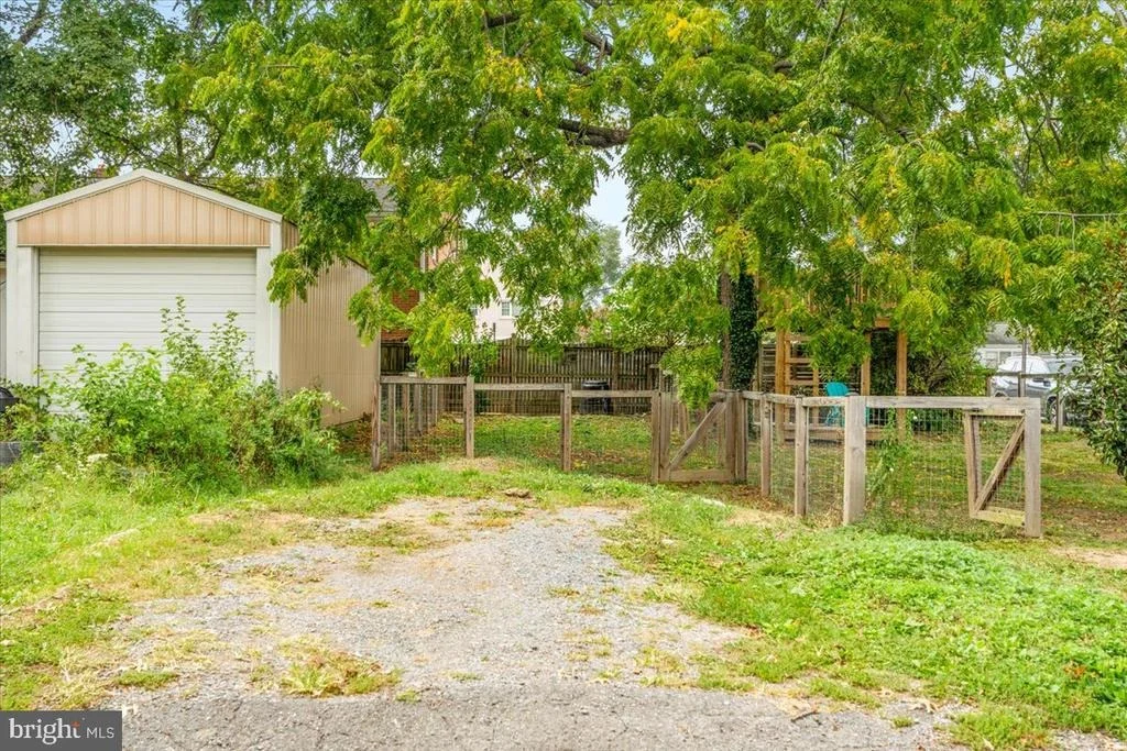 Photo of 729 TRAIL AVENUE