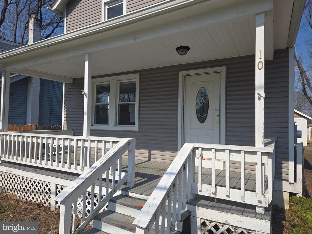 Photo of 10 HAWTHORNE AVENUE