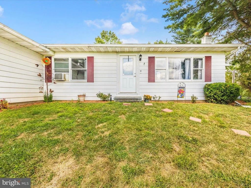 Photo of 7612 MCCLELLAN AVENUE