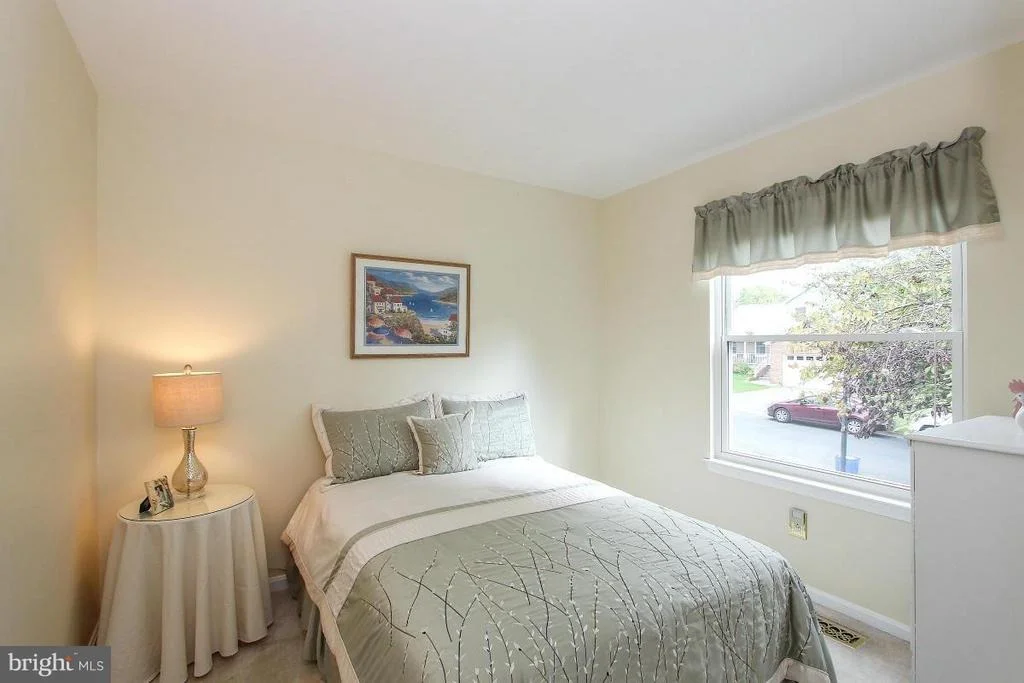 Photo of 19008 MCFARLIN DRIVE