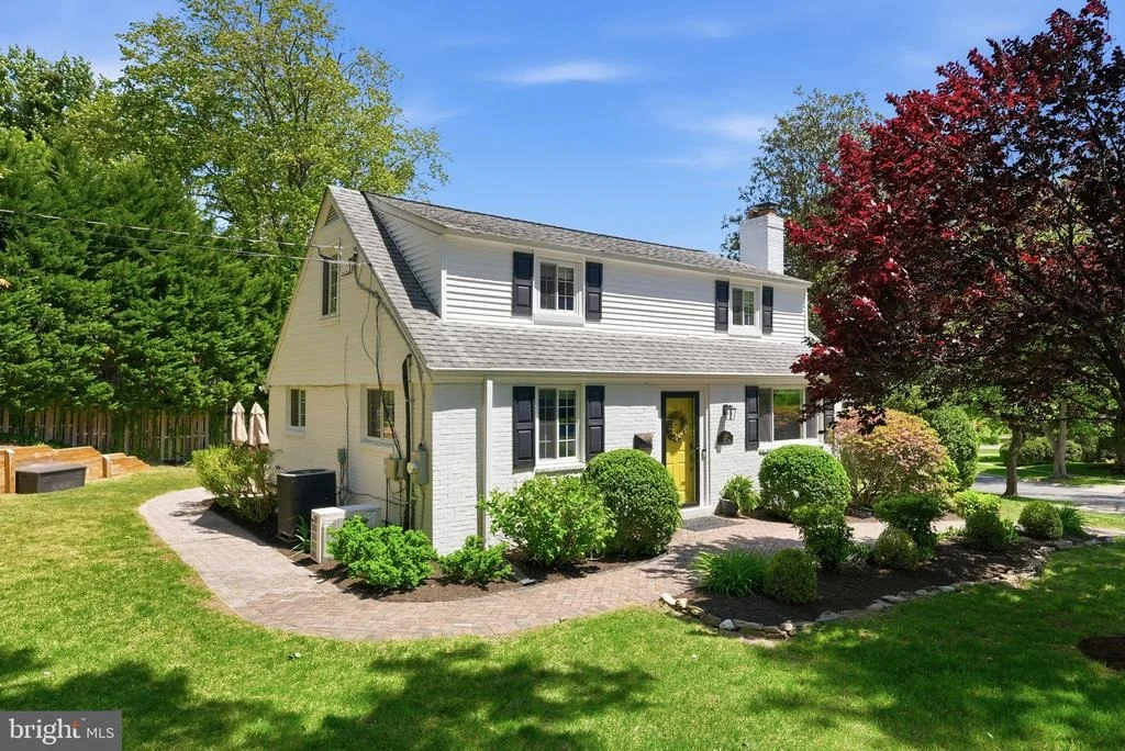 Photo of 6207 ADELAIDE DRIVE
