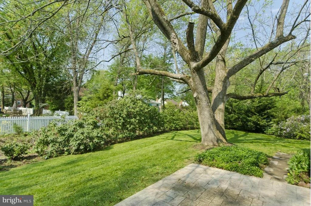 Photo of 6631 IVY HILL DRIVE