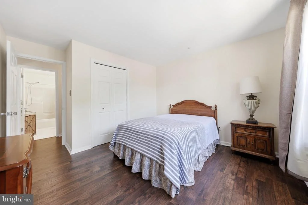 Photo of Unit 2A at 2402 ELLSWORTH WAY