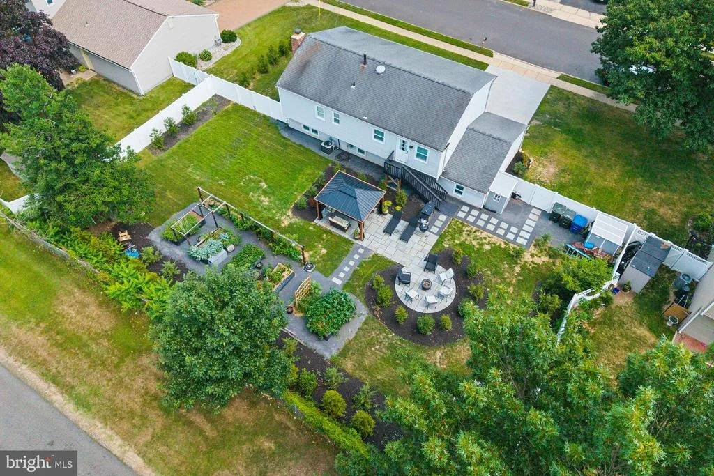 Photo of 6 INDEPENDENCE DRIVE