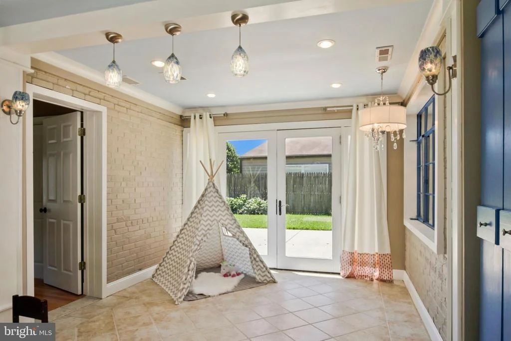 Photo of 10611 BUCKNELL DRIVE