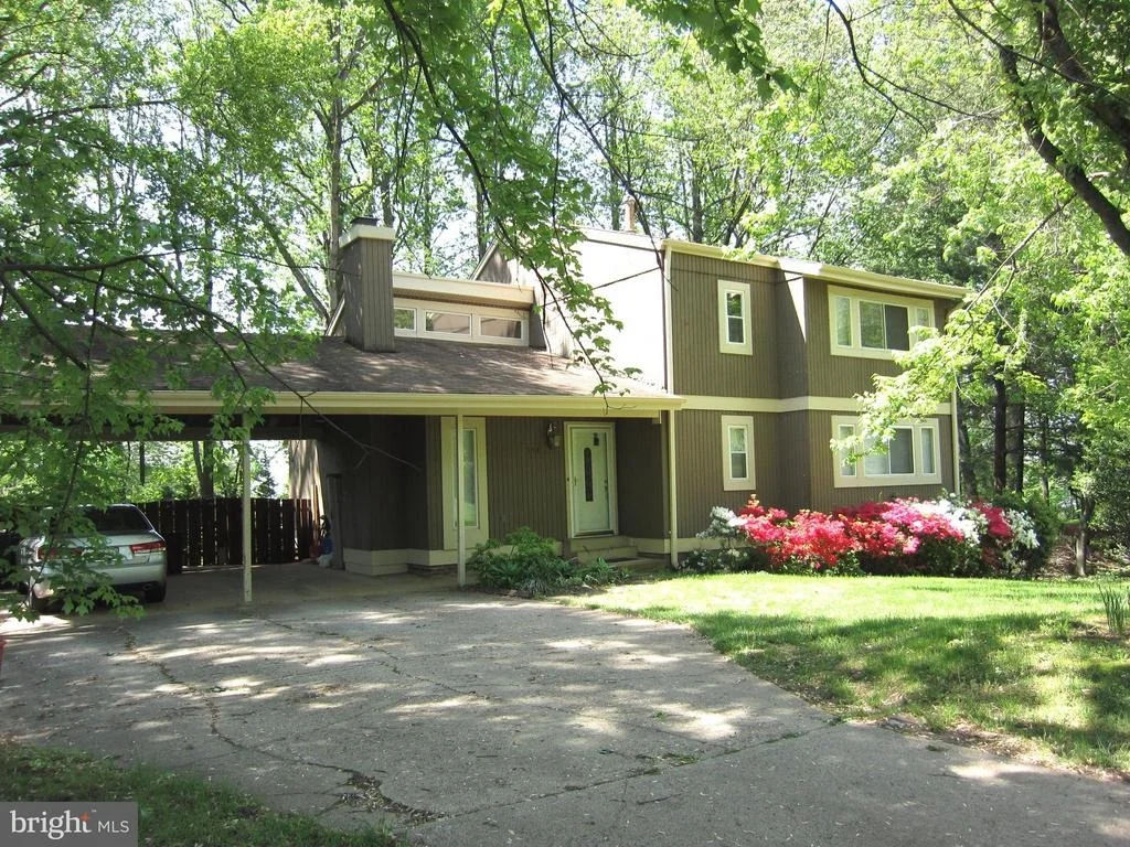 Photo of 104 STONEGATE DRIVE