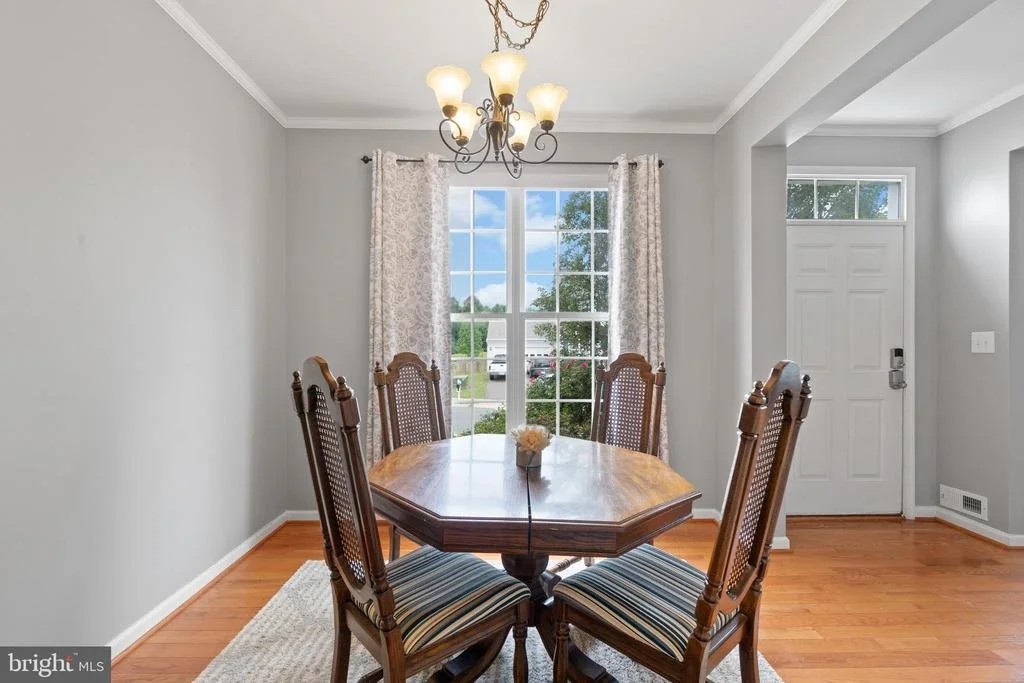 Photo of 6912 VERSAILLE DRIVE