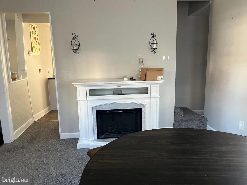Photo of 2 EAST AVENUE