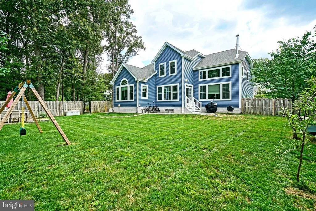 Photo of 19035 WINTERBERRY STREET