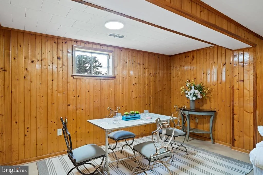 Photo of 11809 COLLINS DRIVE