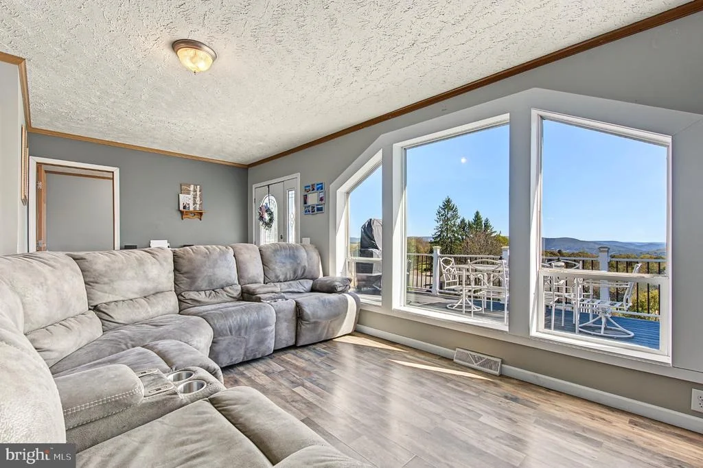Photo of 111 HIGH VIEW ROAD
