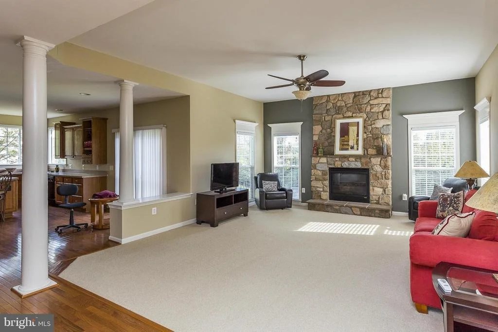 Photo of 619 PINEVIEW COURT