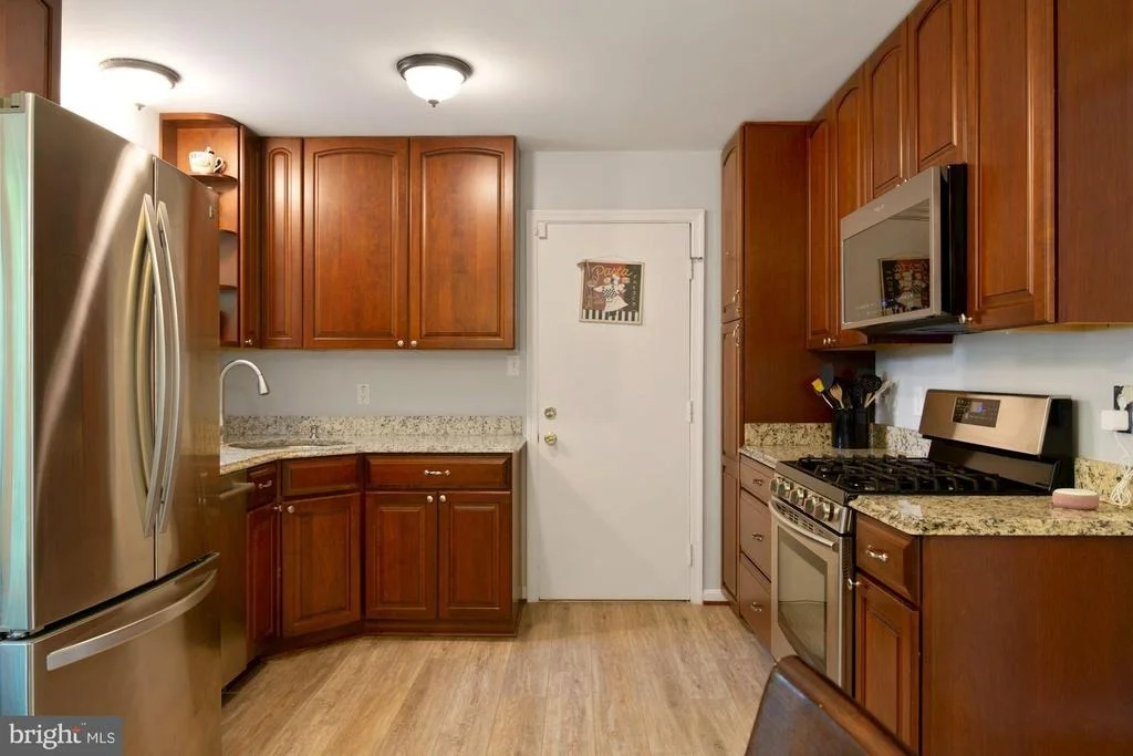 Photo of 9514 WALLINGFORD DRIVE