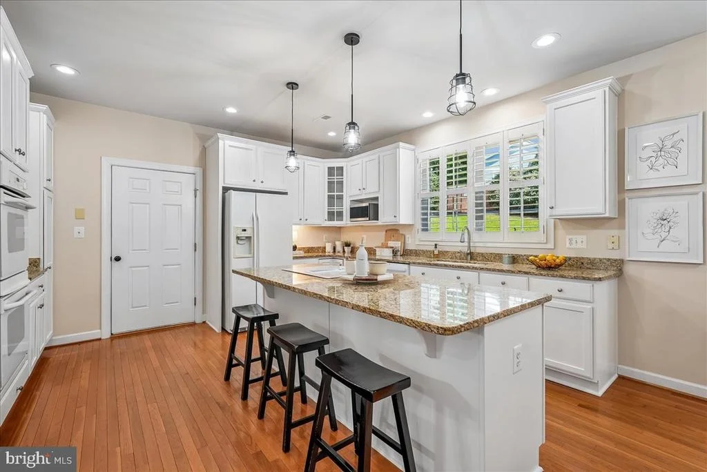 Photo of 6322 HALSEY ROAD