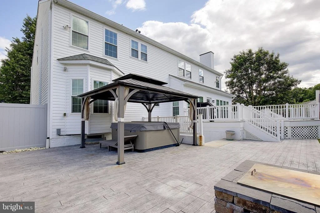 Photo of 2424 VALLEY BROOK LANE